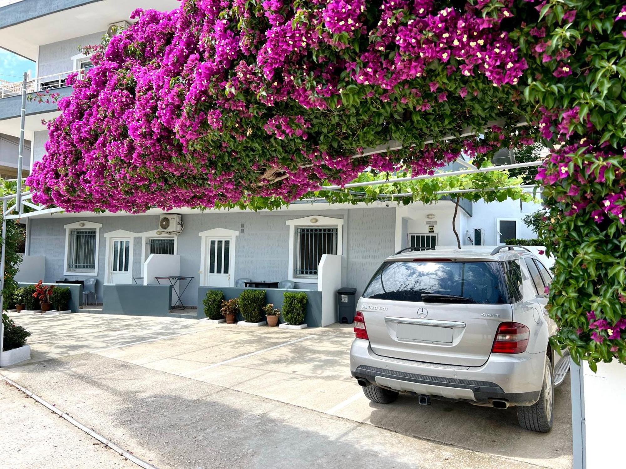 Tomi Apartments Sarande Exterior photo